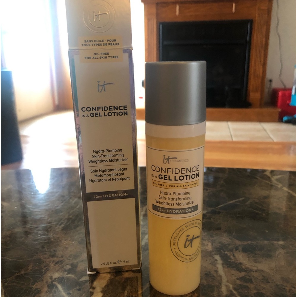 NIB it cosmetics Confidence In A Gel Lotion Oil-Free Moisturizer